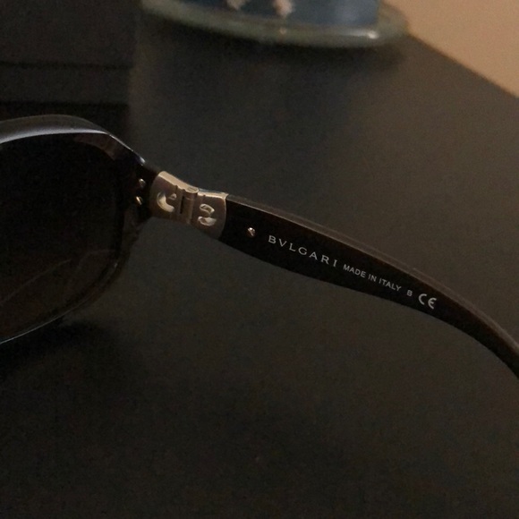 Bvlgari sunglasses 🕶 - Picture 4 of 4